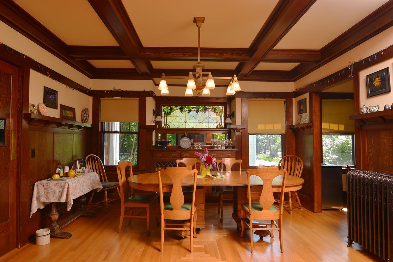 Blossom'S Bed And Breakfast มิสซูลา ภายนอก รูปภาพ